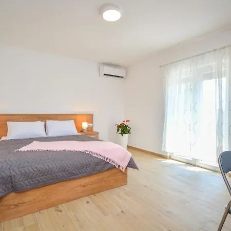 Milena By Interhome * Pakoštane