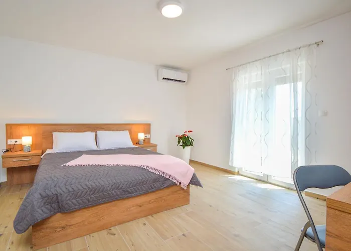 Milena By Interhome * Пакоштане